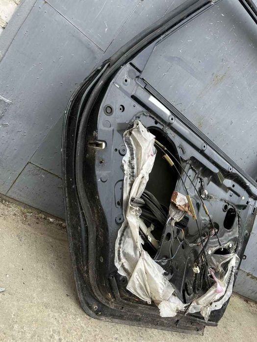 Mitsubishi Grandis 02- двері зад L DR1291 5730A047