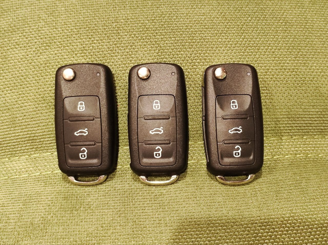 Ключ 5K0837202AD / 5K0837202AE новый оригинал Skoda Volkswagen Seat
