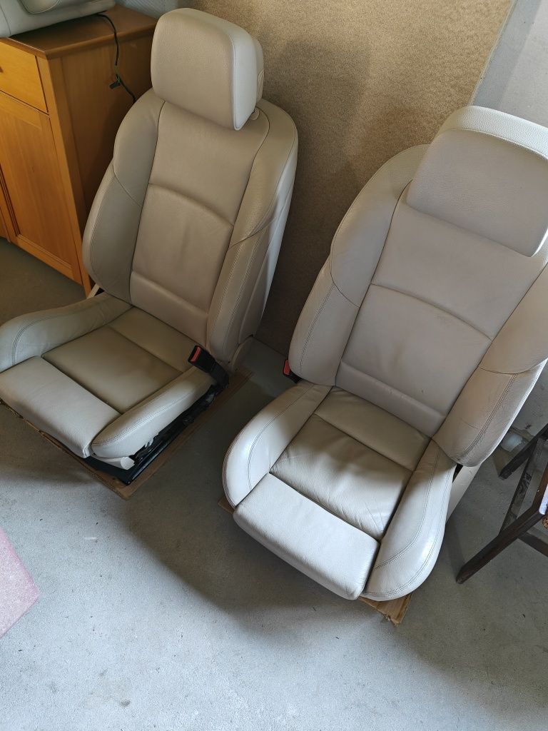 Fotele, kanapa, boczki BMW F11 oyster