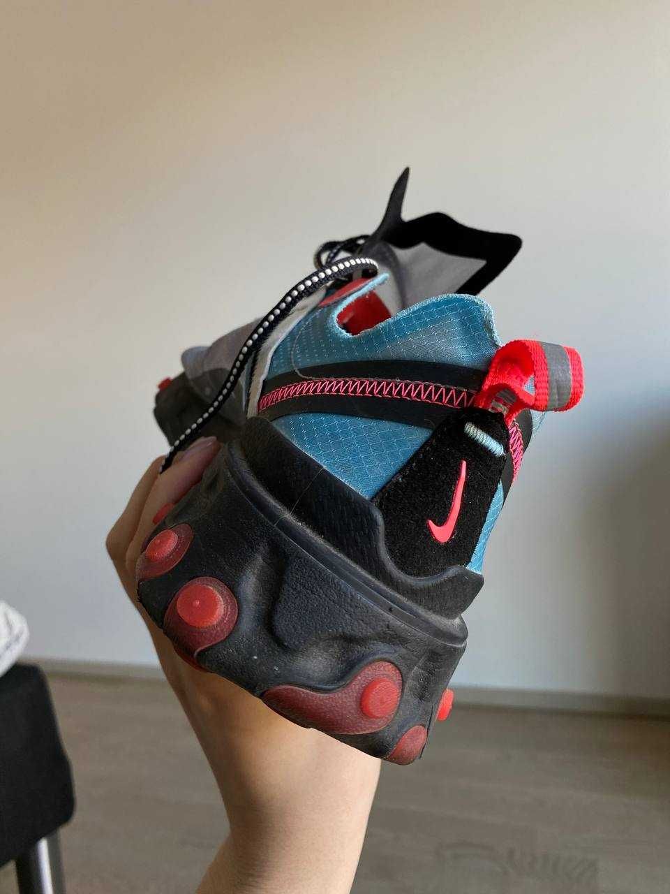 Nike React Element 87