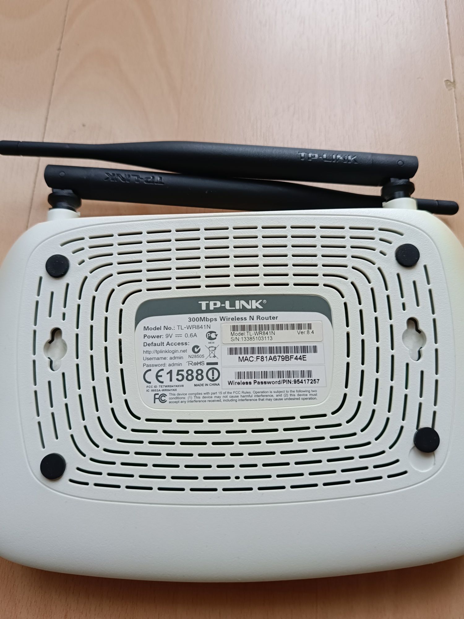 Router TP-Link model WR841N