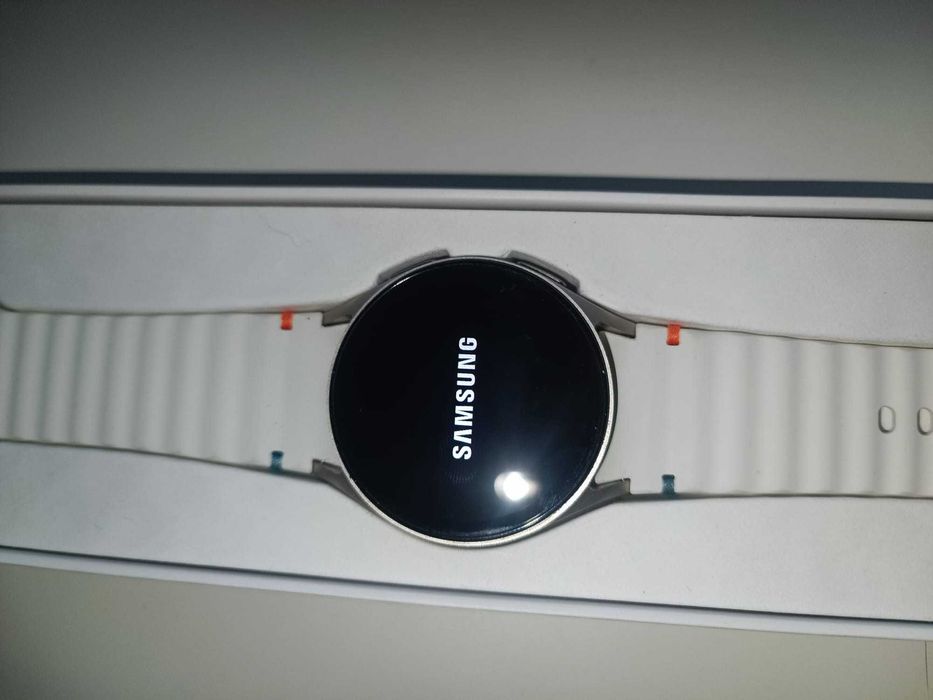 Samsung Galaxy Watch 7 de 42mm - Semi novo