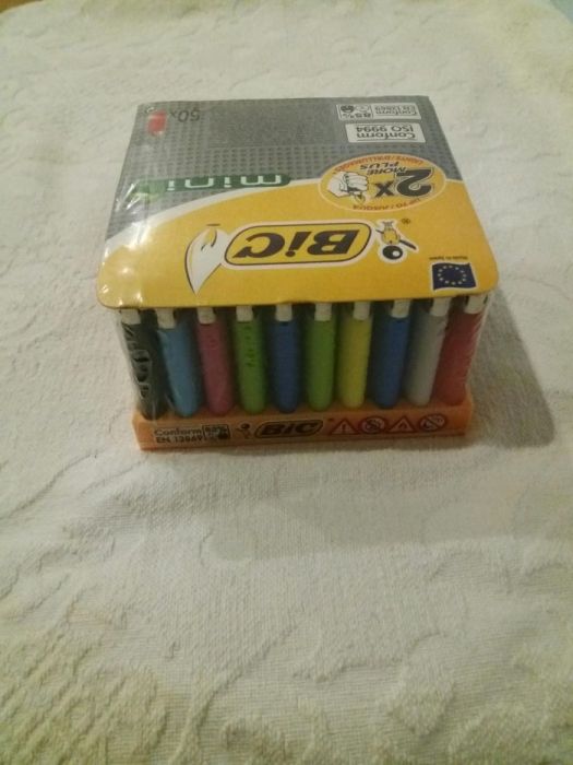 Caixa de isqueiros BIC "Mini"