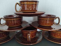 Filiżanki, spodki, fason Werina, porcelit Pruszków, poj. 260 ml