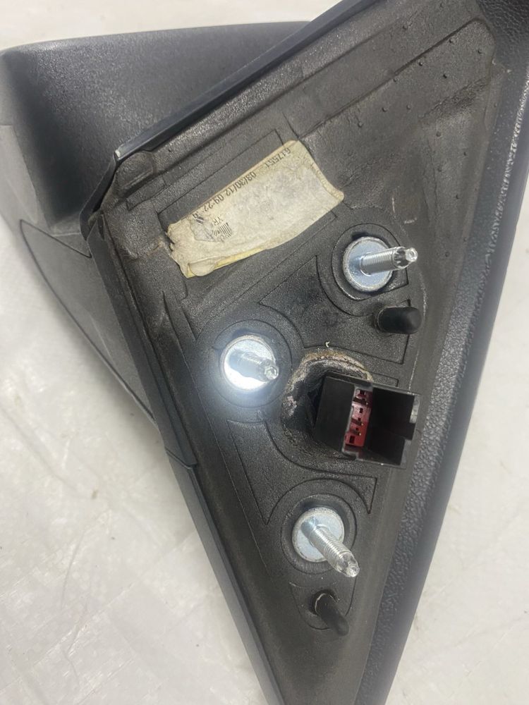 Lusterko lewe Ford Mustang V gen 3 PIN 2011, 2012, 2013, 2014 nr 4L