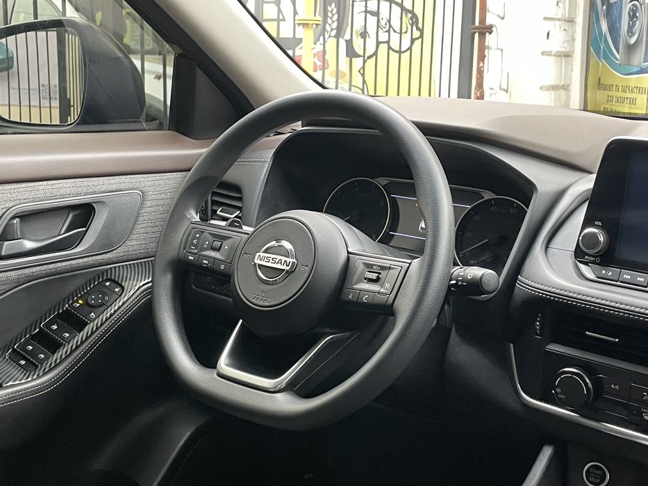 Nissan Rogue 2021 року, 2.5 бензин, комплектація S