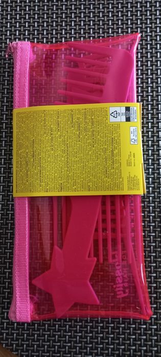 Zestaw grzebieni w kosmetyczce