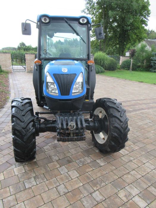 New Holland T4040F sadowniczy renault landini