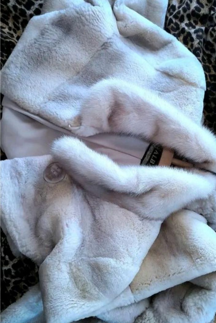 Шуба норковая натуральная белая норка крестовка стріжена поперечка