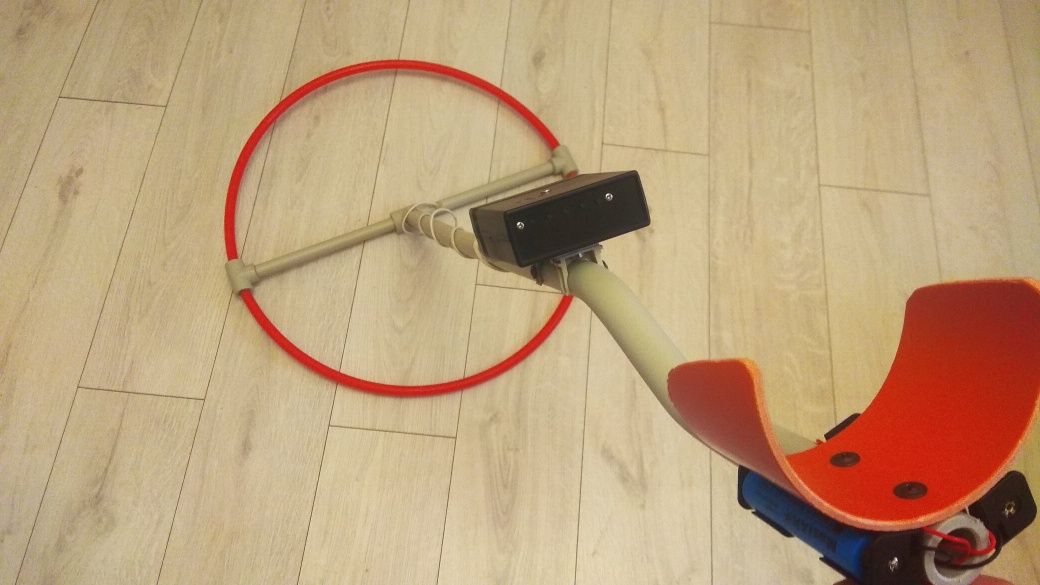 Impulsowy Potężny Wykrywacz metali metalu.Zasięg do 3 m.