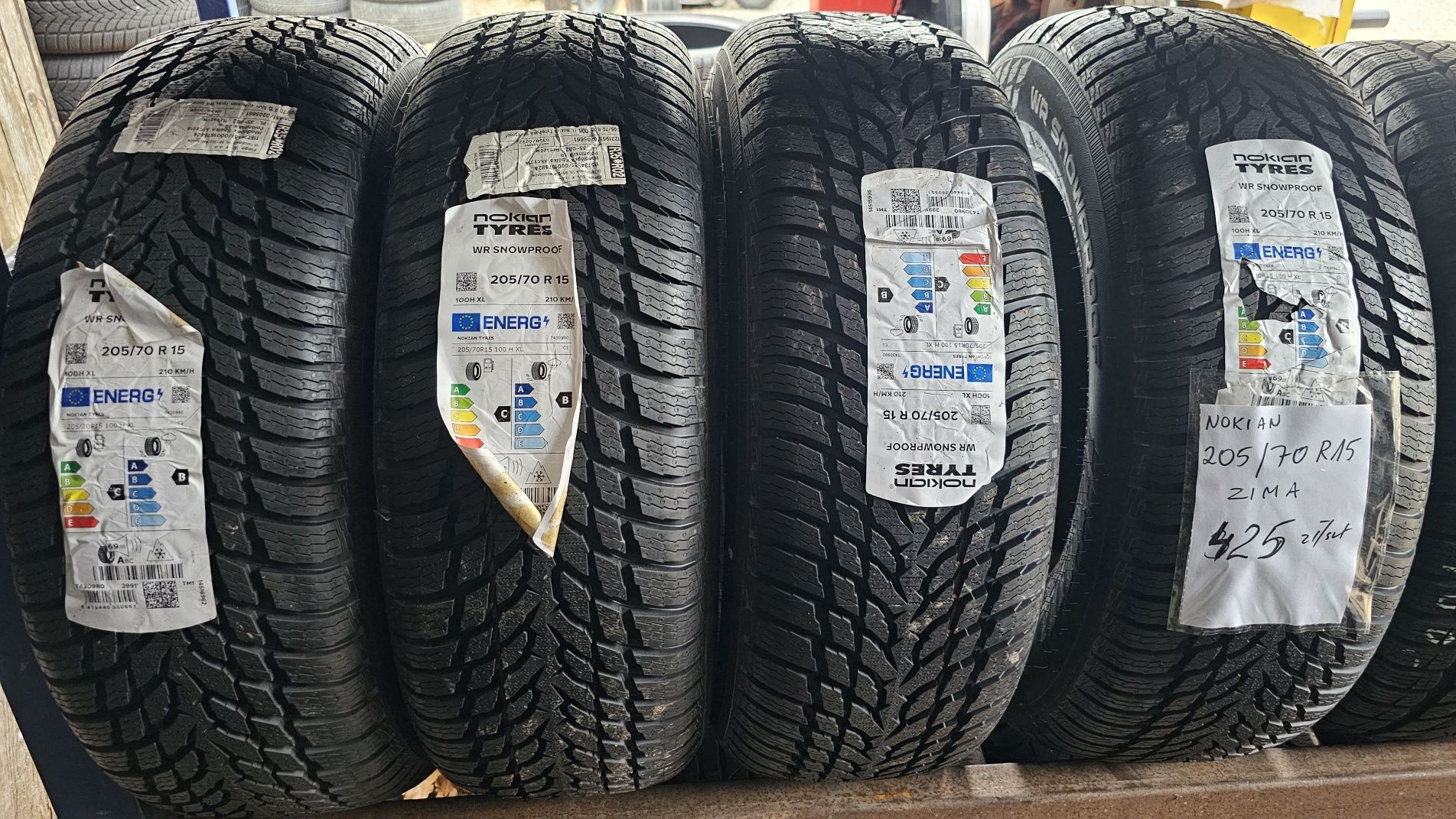 205/70R15 Nokian WR Snowproof Zima