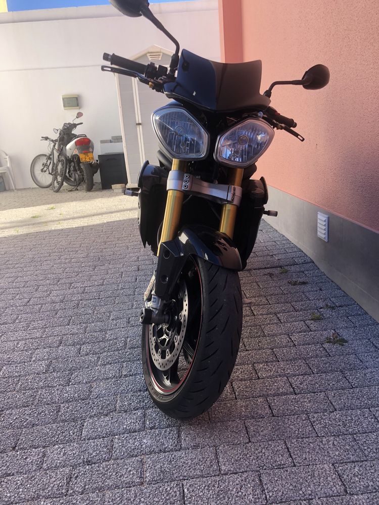 Triumph Speed Triple R 2012
