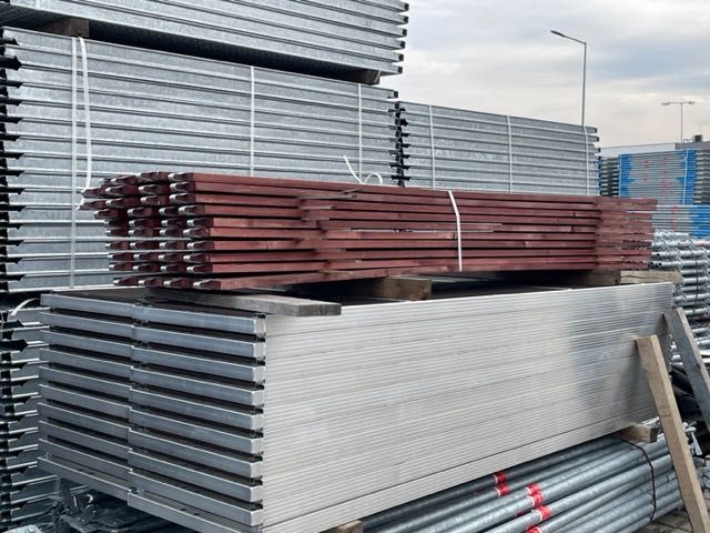 Rusztowanie typ plettac docieplenie, tynki 15 dl x 6,5 r