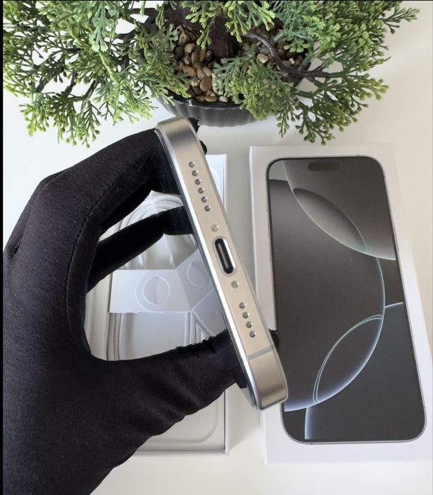 Iphone Идеал 16 Pro Max 256gb white Neverlock