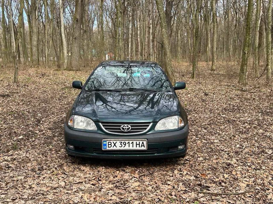 Продам тойота авенсіс 2001