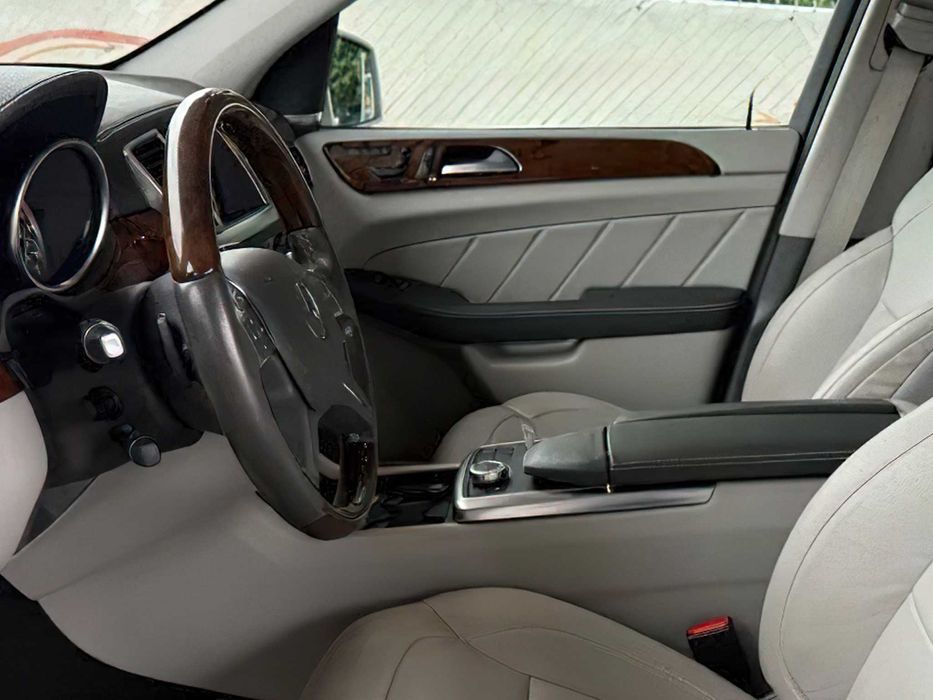 Mercedes-Benz GL 350 BlueTEC      2015