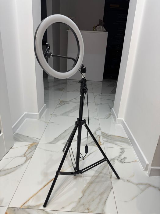 Lampa pierścieniowa – zasilanie USB, regulowana, statyw na telefon
