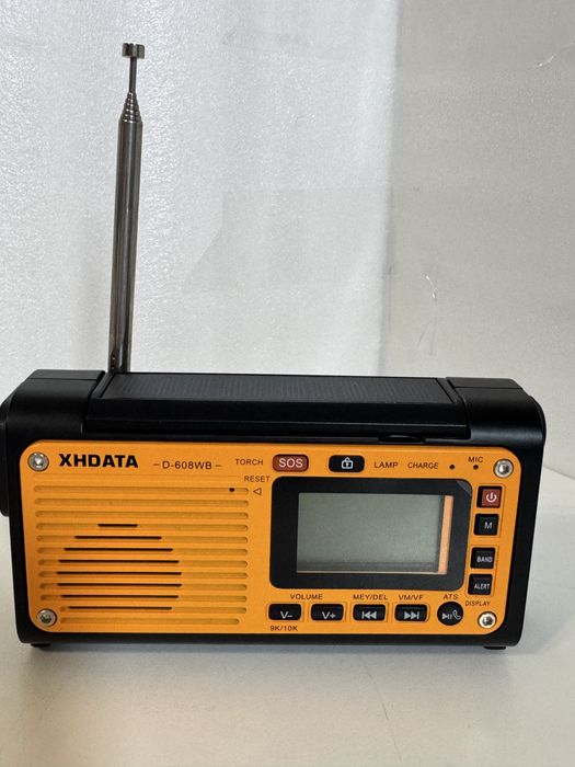 Radio XHDATA D-608WB- wielofunkcyjne radio z latarką i powerbank