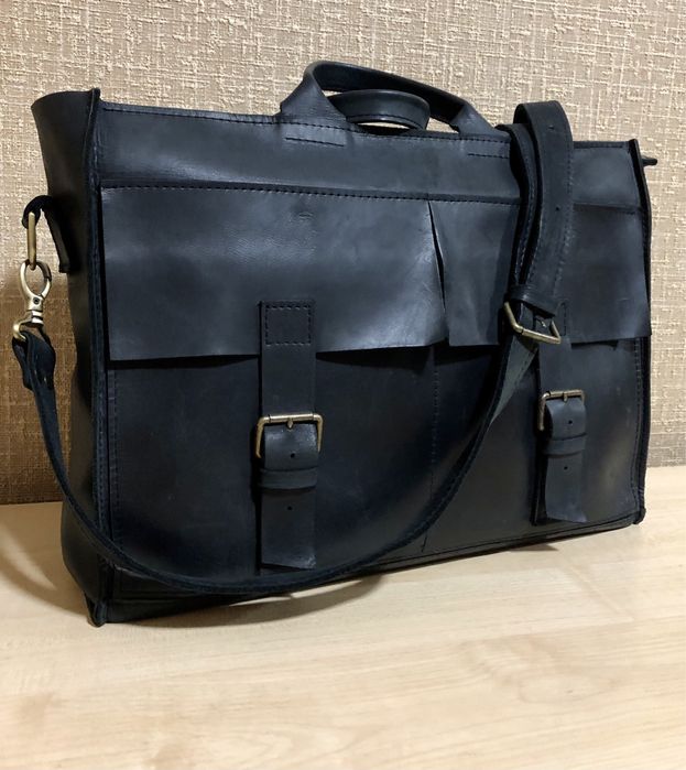 Черная сумка-сэтчел из натуральной кожи