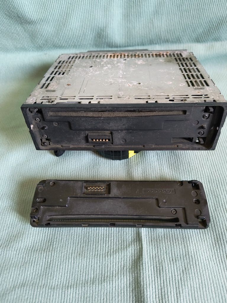 Автомагнітола Pioneer DEH 4700 MPB 2005
