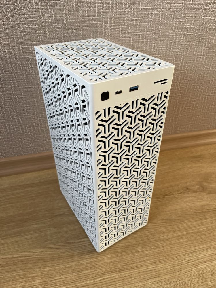 Корпус iTX з блоком живлення