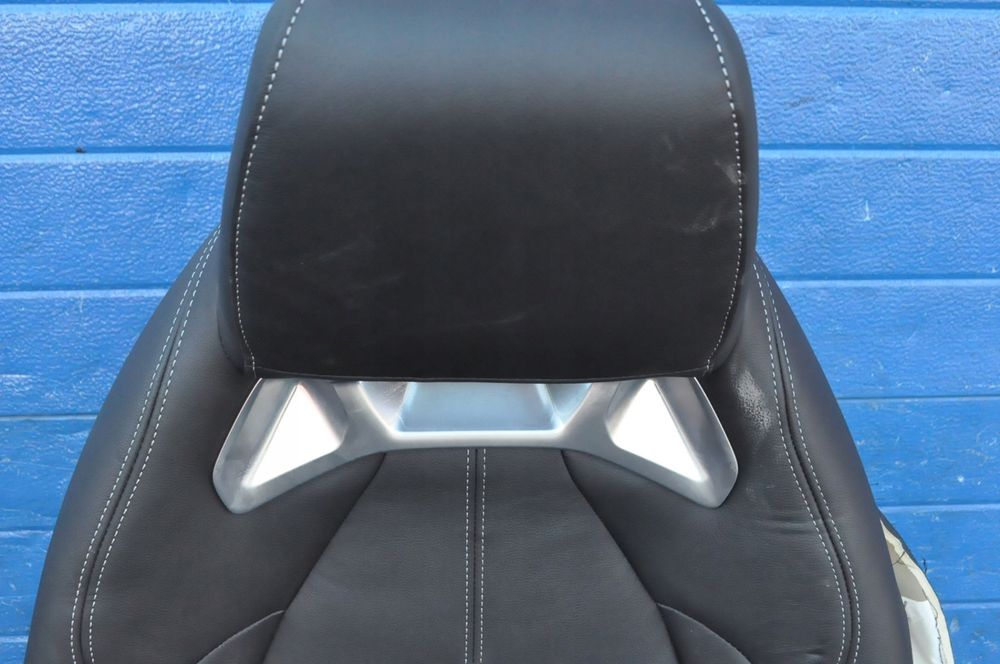 TOYOTA SUPRA MK5 GR PRZEKŁADKA WNĘTRZA FOTELE KANAPA BOCZKI SKÓRA 23R