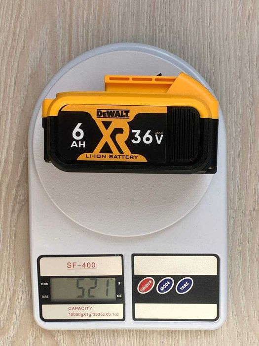 Професійний акумуляторний гайковерт DeWalt DCF922 безщітковий +подарок