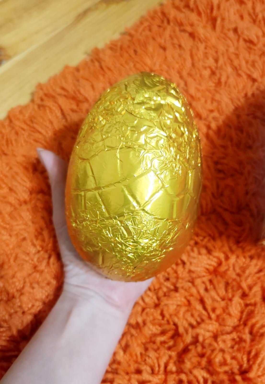 Набір шоколадне яйце та батончики Twix  Easter Egg або Celebretatios