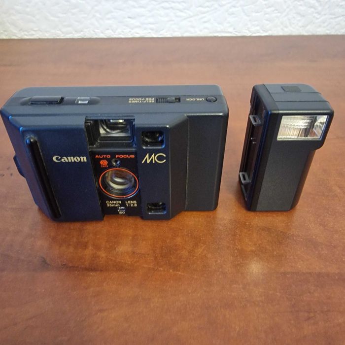 Canon MC (1984 ) + lampa błyskowa + film