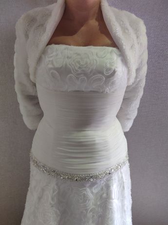 Vestido noiva + casaco de pêlo