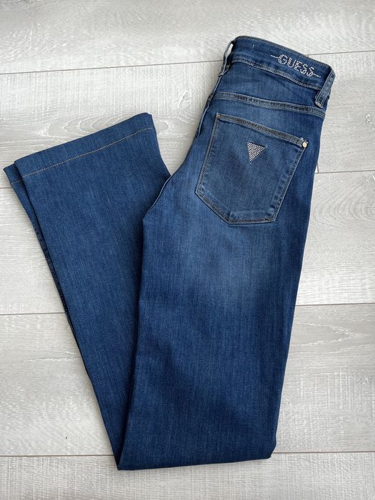 Джинсы Guess клёш