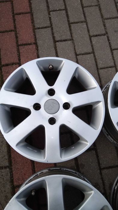 Felgi aluminiowe R15 4x114.3