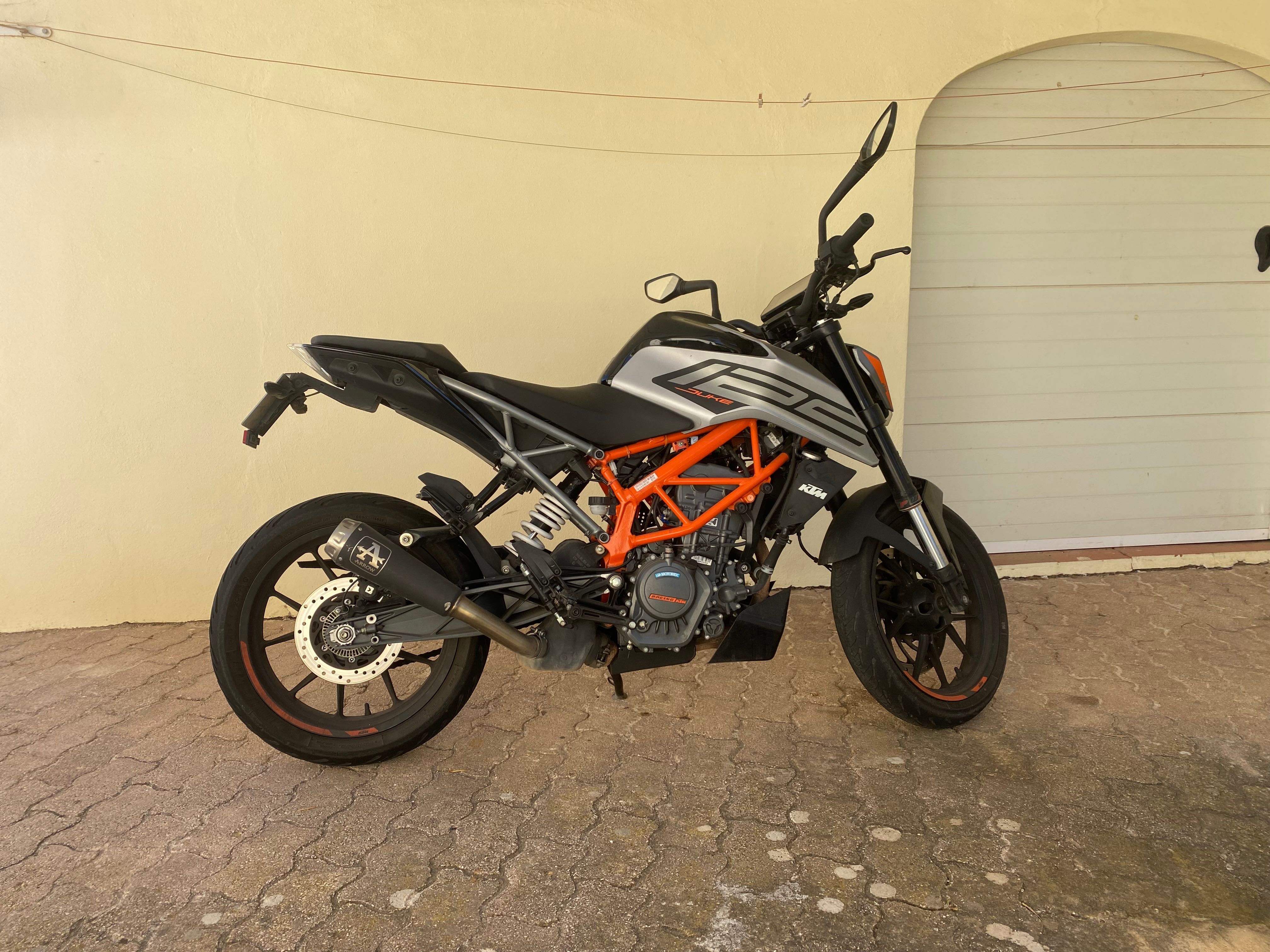 Moto Ktm duke 125