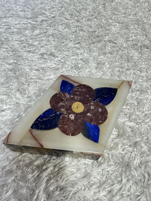 Szkatułka z kamieni Vintage