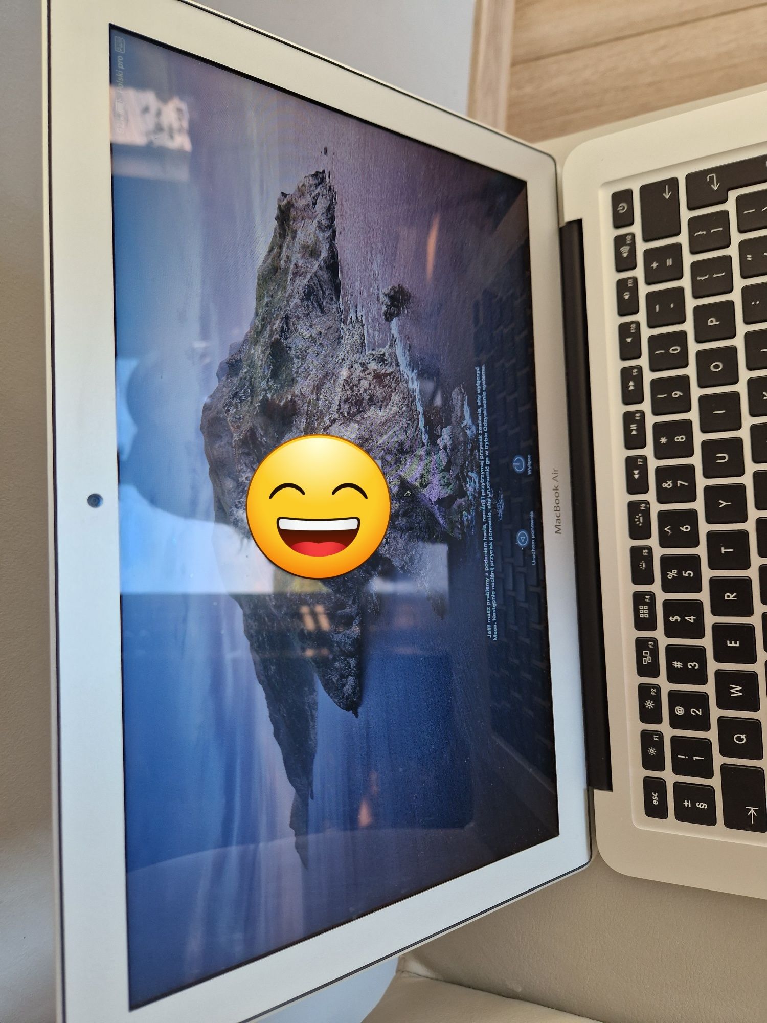 MacBook Air 13 JAK NOWY 8gb / 128gb FV 23%