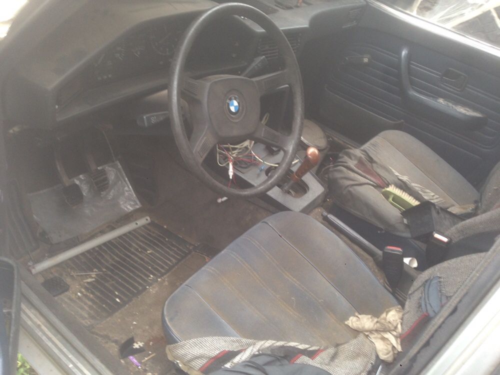 Продам Bmw E28 1983