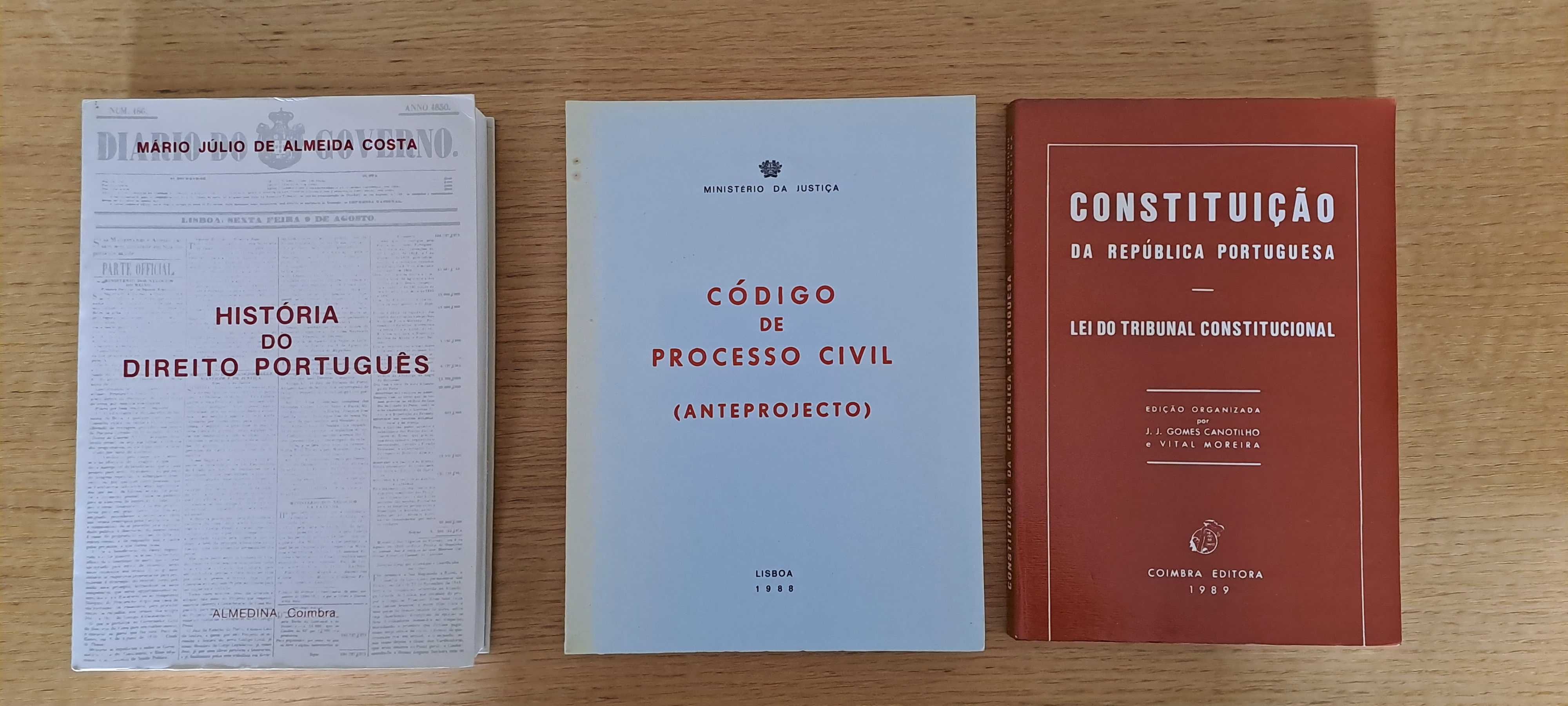 Vários livros de direito