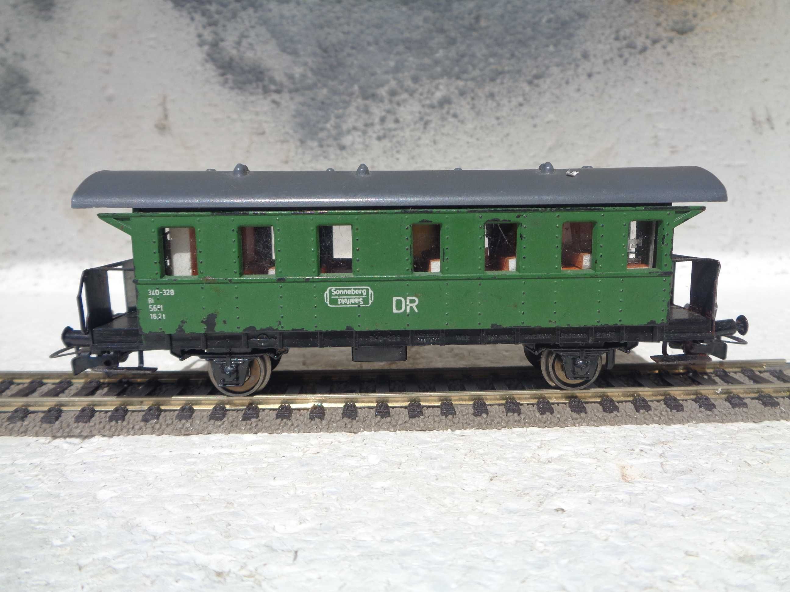 1:87 PIKO Carruagem passageiros da DR