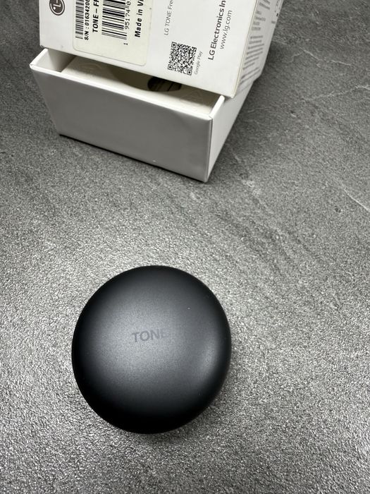 Навушники гарнітура LG Tone FP9
