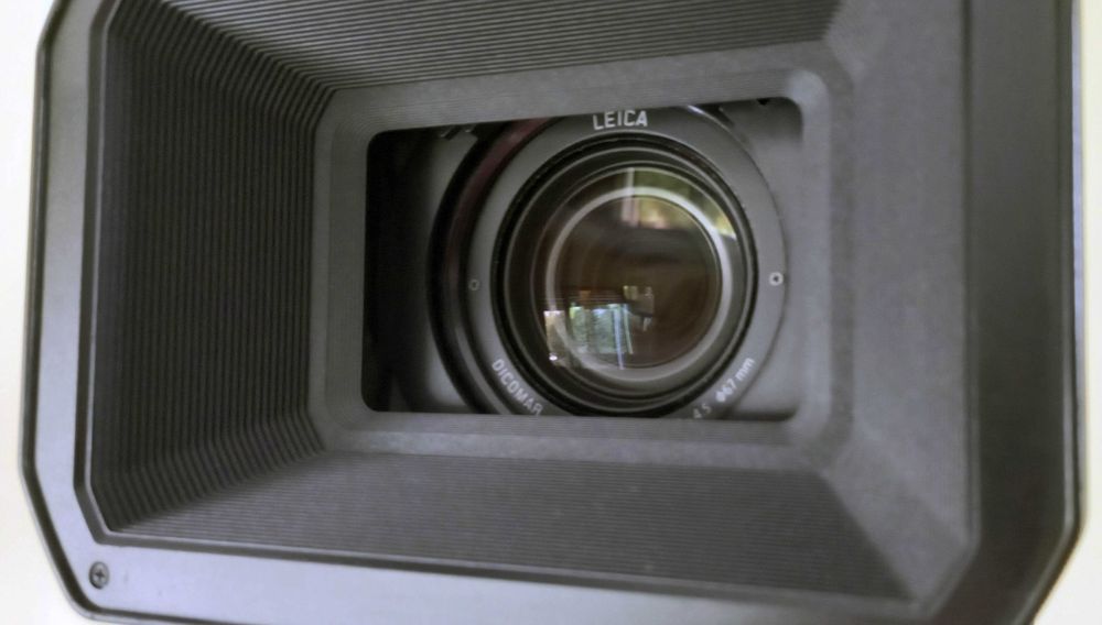 Camara Profissional 4K e FHD Panasonic AG - Ux90