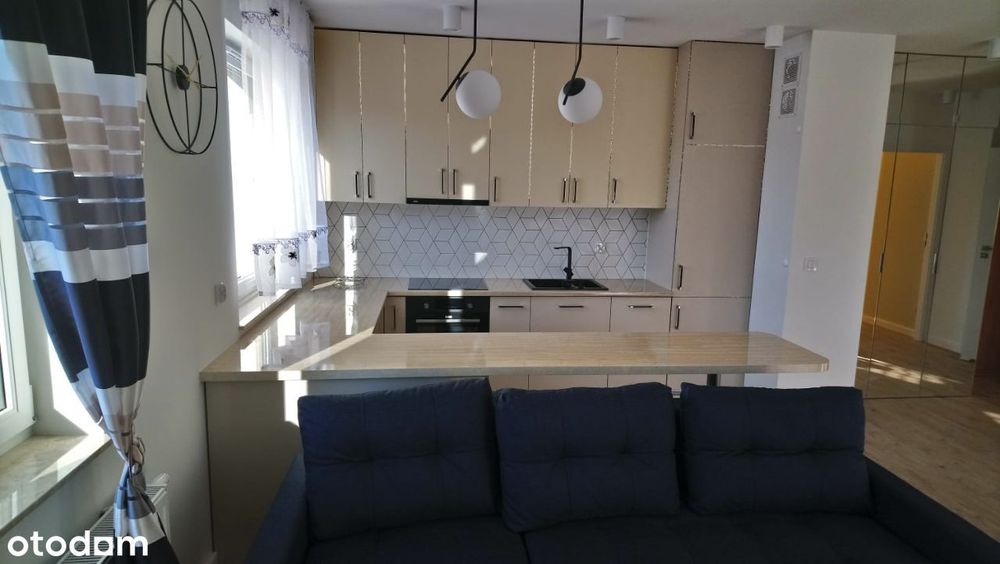 Wynajme Apartament z miejscem postojowym oraz komorka lokatorska.
