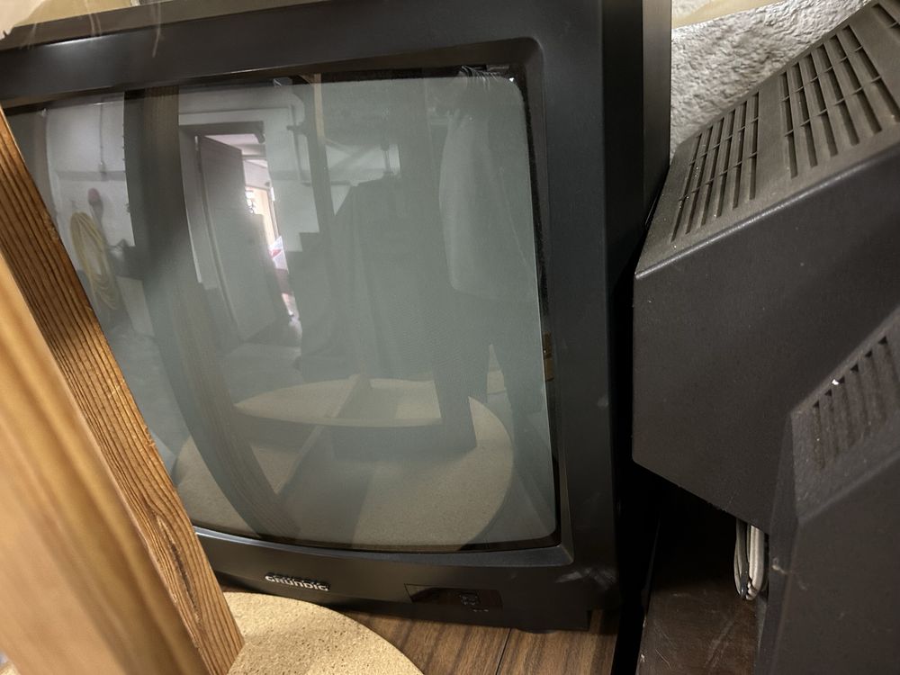 Varias TV s para vender para desocupar todas a trabalhar