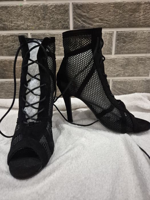 Танцювальне взуття для high heels