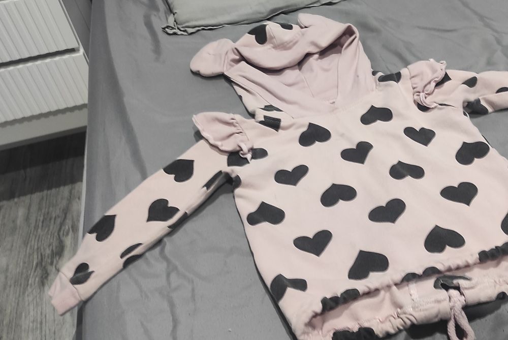 Ubranka 98,104 Elza,Minionki
Wszystko za 30zł