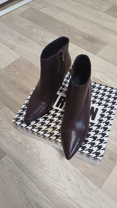 Ботильйони шкіряні