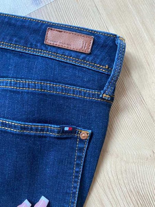 Tommy hilfiger granatowe jeansy rurki skinny ciemne