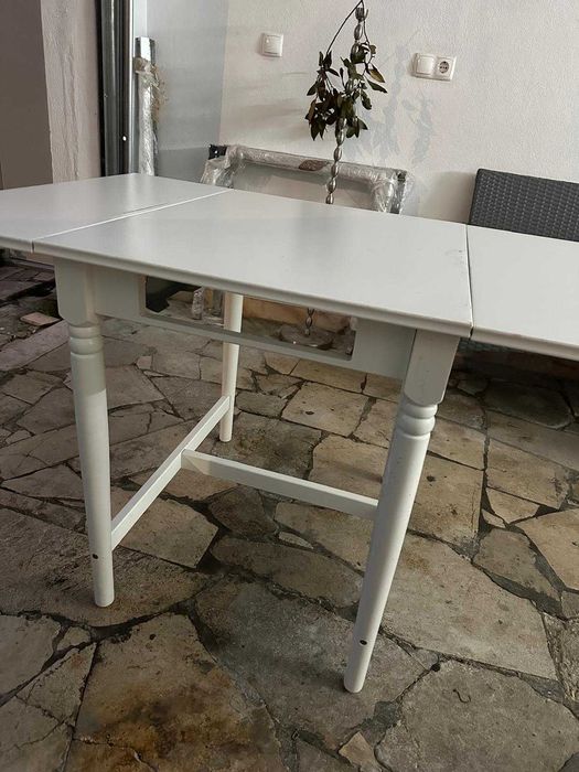 Mesa de Madeira Branca