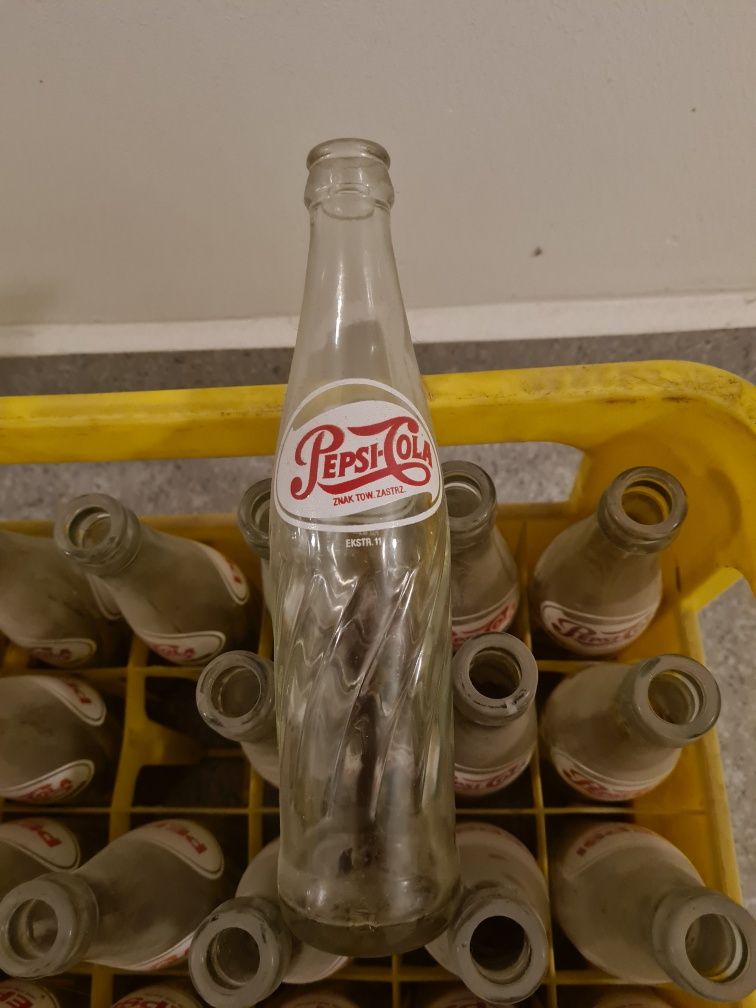 Stara skrzynka + 24 butelki Pepsi-Cola