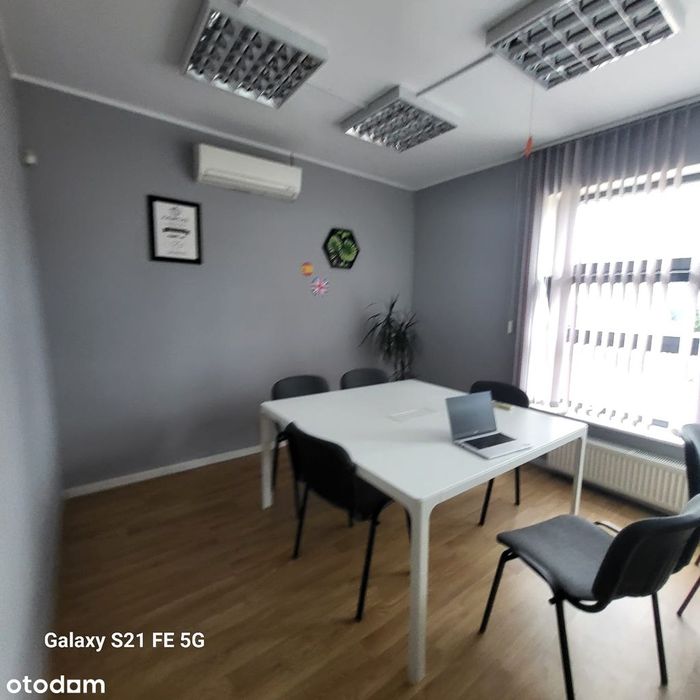 Lokal na gabinety/ biura/ szkołę językową - miejsca postojowe