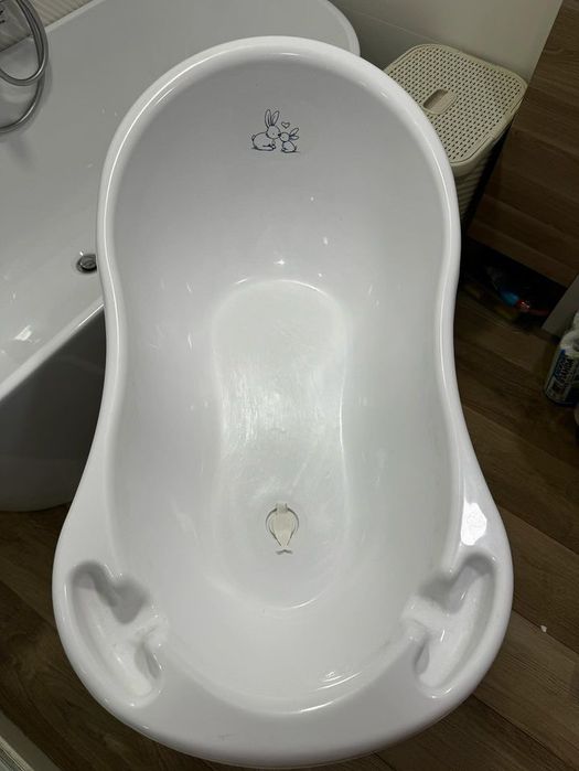 Дитяча ванночка з підставкою